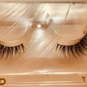 False Eyelash Kit